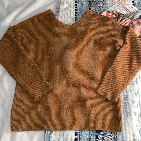 Olive + Oak Knotted Sweater - Small - Picture 2 of 5